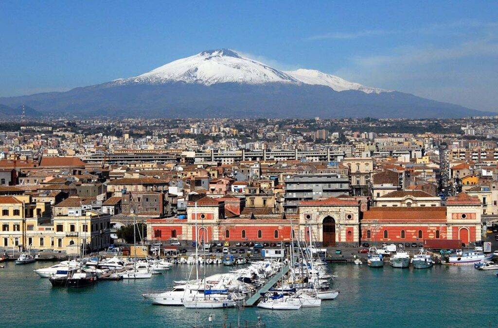 Wulkan Etna na Sycylii