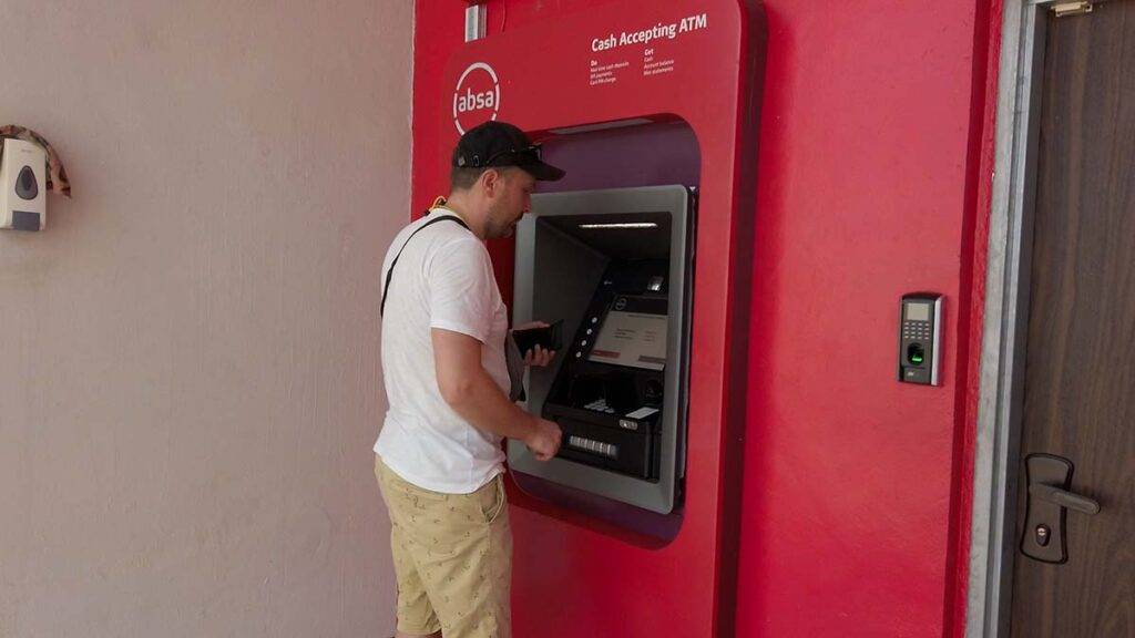 Zanzibar bankomaty gdzie wypłacać pieniądze