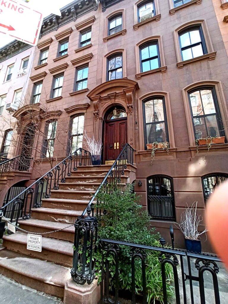 Mieszkanie Carrie Bradshaw bohaterki serialu "Sex w wielkim mieście" w Nowym Jorku