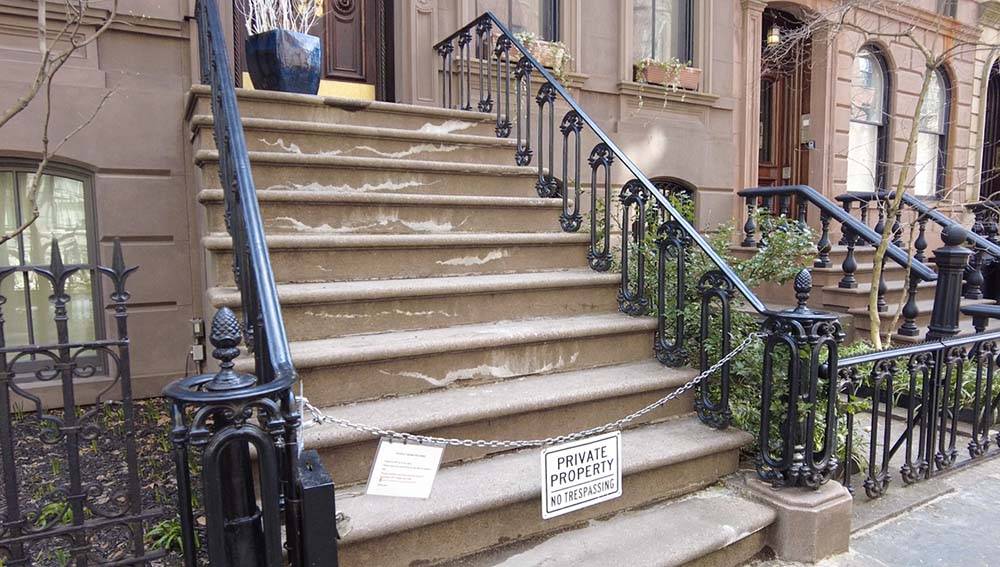 Mieszkanie Carrie Bradshaw z serialu "Sex w wielkim mieście" w Nowym Jorku