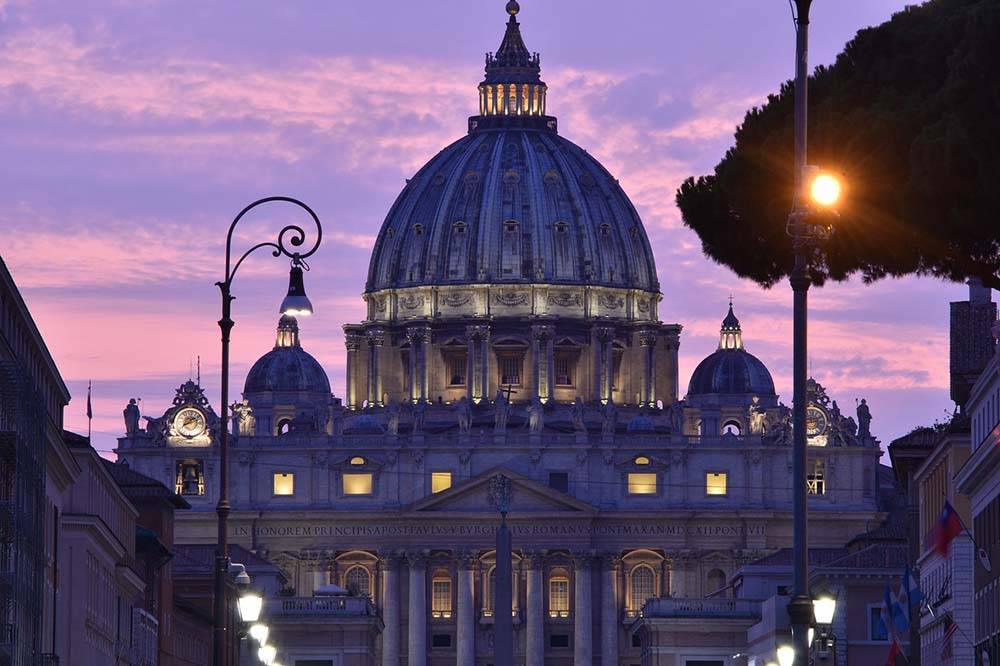Rzym odwiedzany przez miliony turystów plasuje się na 7 miejscu najczęściej odwiedzanych metropolii w Europie