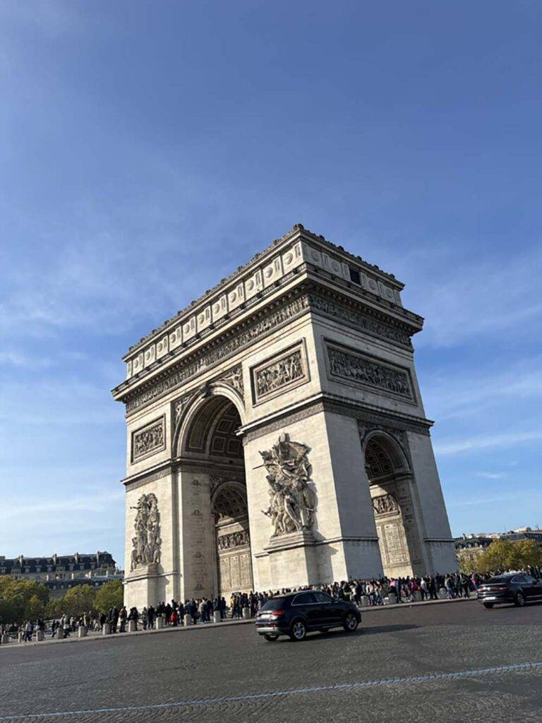 Paryż atrakcja miasta Łuk Triumfalny