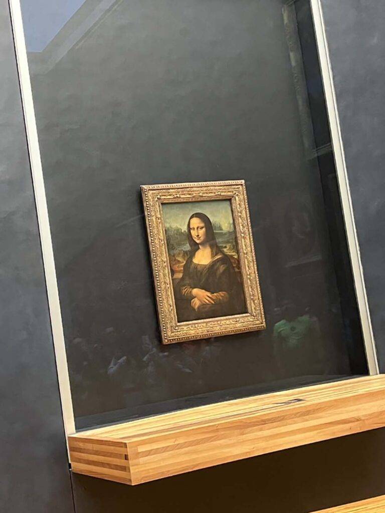 Mona Lisa muzeum Luwr w Paryżu