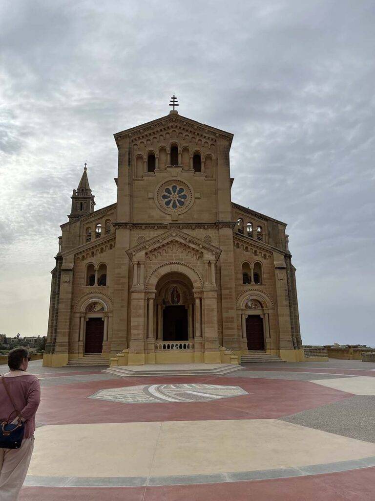Kościół Ta Pinu Malta Gozo zabytki wyspy