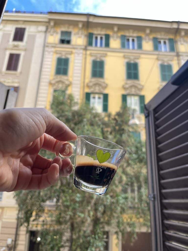 Mocne espresso w Rzymie ile kosztuje?