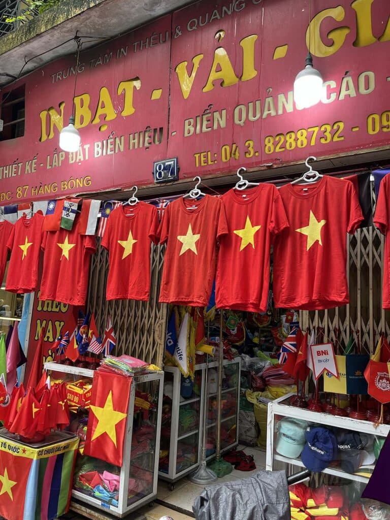 Wietnamskie pamiątki z kraju blog podróżniczy