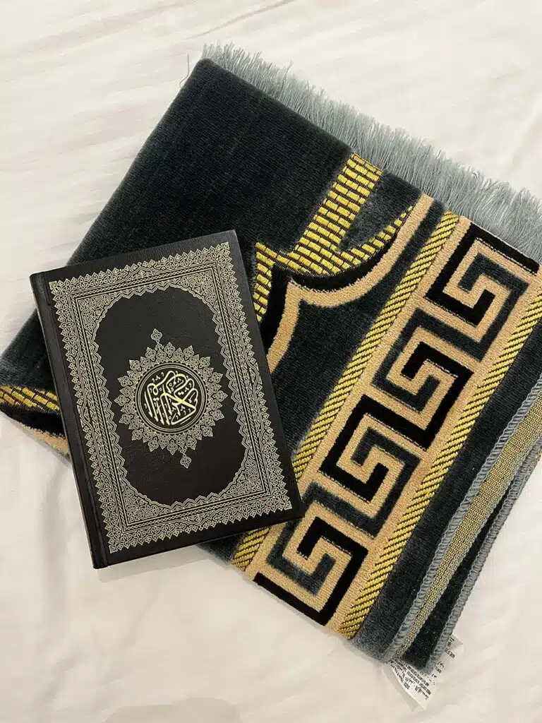Koran w hotelu w Dubaju, gdzie się zatrzymać będąc w Dubaju